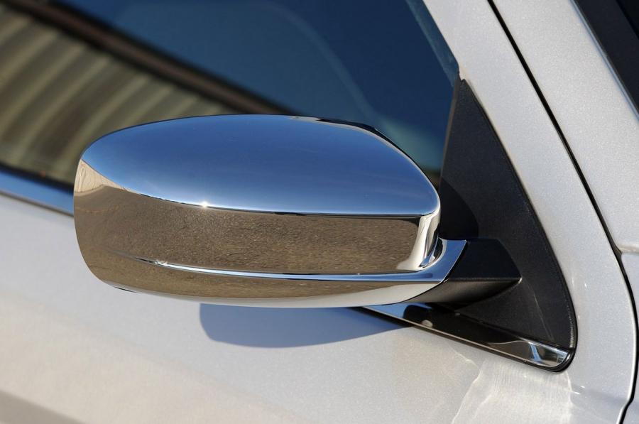  Chrysler 200 2011 года  (фото 42 из 122)